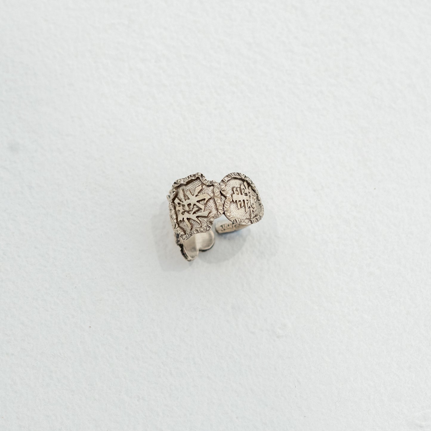 SYMBOL RING