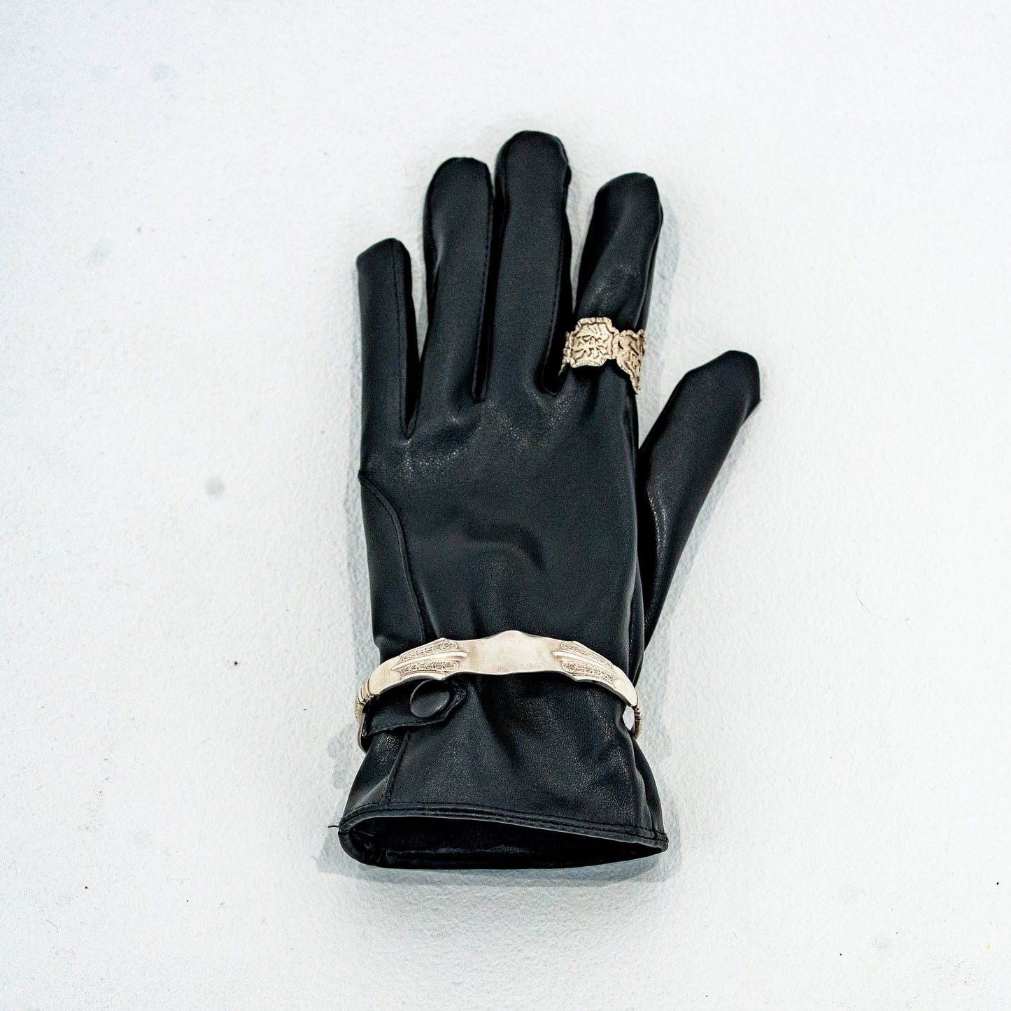 SYMBOL RING